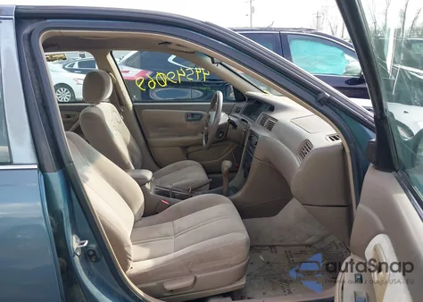 2000 Toyota Camry Le V6 z USA, uszkodzony, nr VIN 4T1BF22K3YU944487